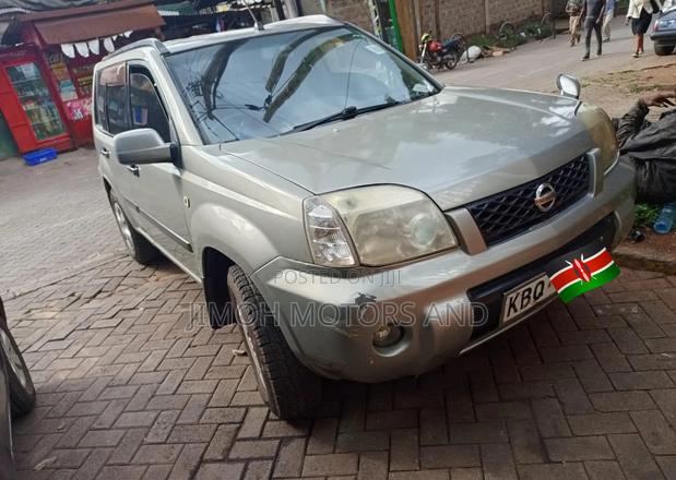 Nissan X-Trail 2004 Gold