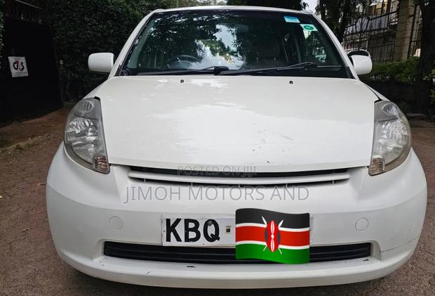Toyota Passo 2004 White
