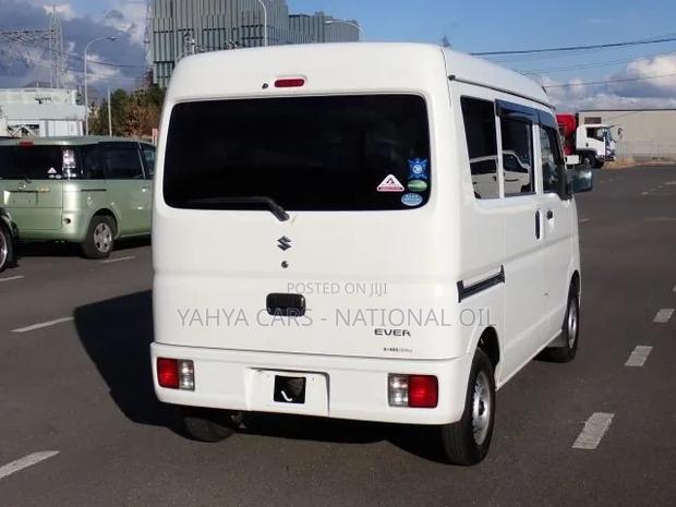 Suzuki Every Wagon 2019 White