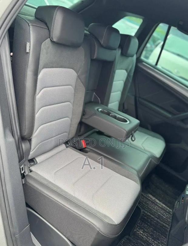 Volkswagen Tiguan 2019 Gray