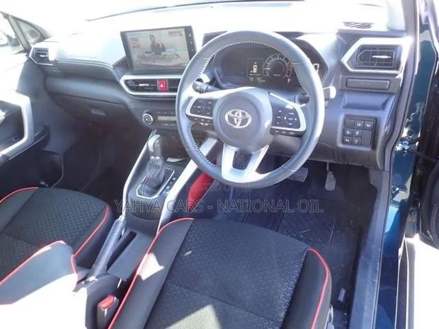 Toyota Raize 2019 Blue