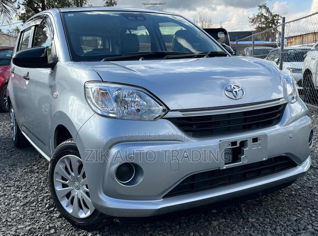 Toyota Passo 2019 Silver