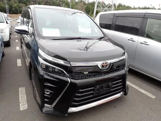 Toyota Voxy 2019 Black