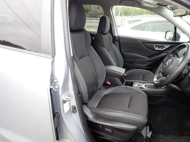 Subaru Forester 2019 Silver
