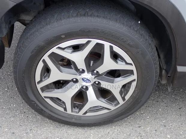 Subaru Forester 2019 Silver