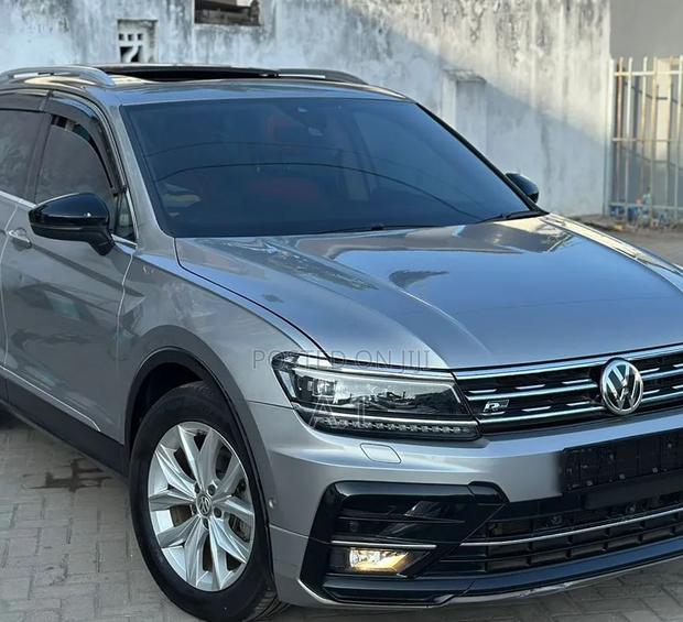 Volkswagen Tiguan 2020 Gray