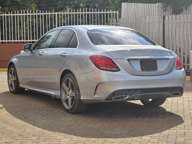 Mercedes-Benz C200 2016