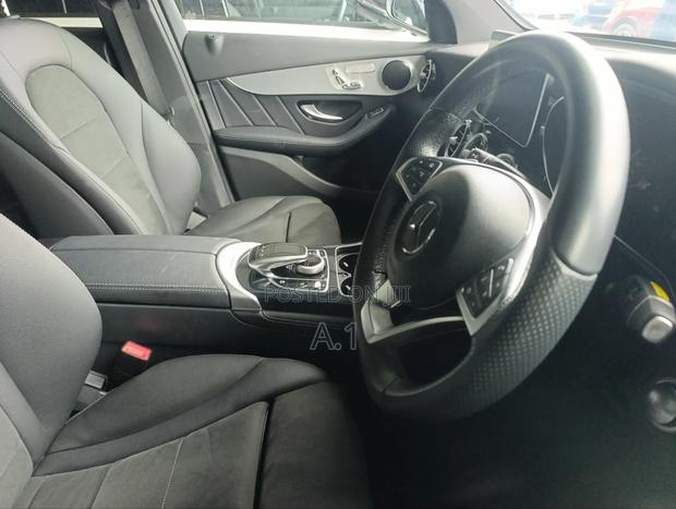 Mercedes-Benz GLC-Class 2018 Blue