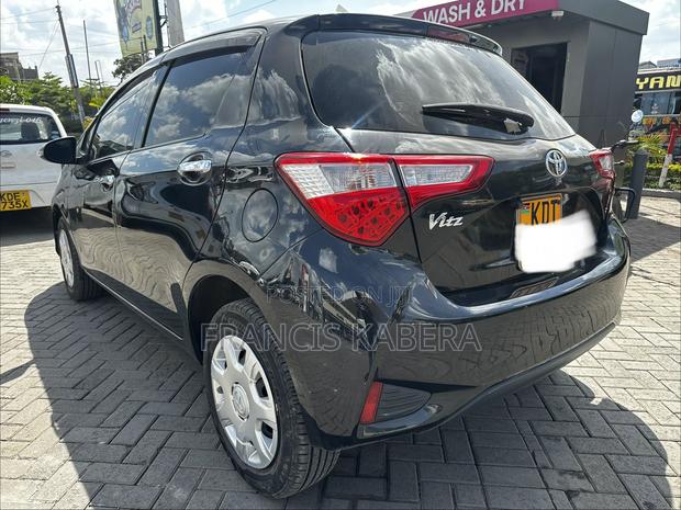 Toyota Vitz 2017 Black