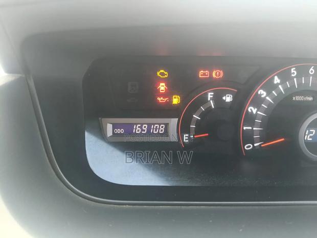Toyota Voxy 2009 White