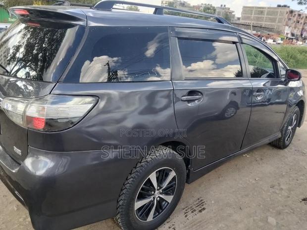 Toyota Wish 2013 Gray