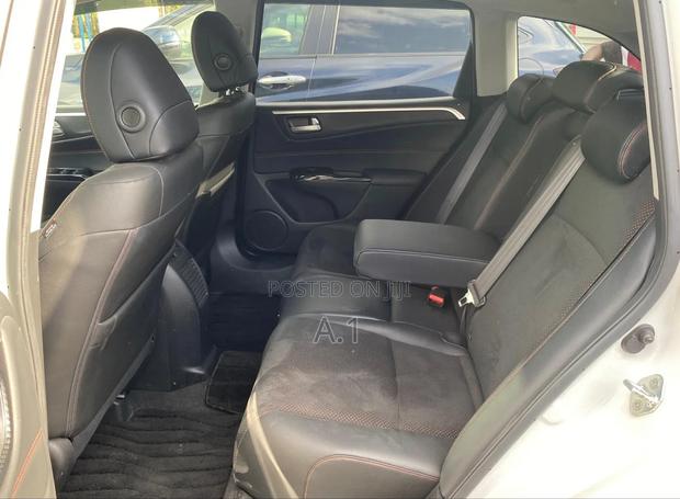 Honda Jade 1.5 Hybrid 2019 Pearl