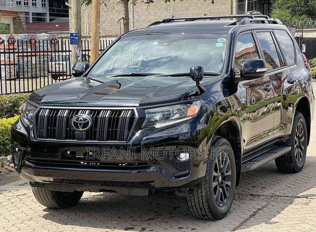 Toyota Land Cruiser Prado 2.8 2023 Black