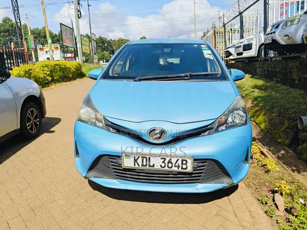 Toyota Vitz 1.0 FWD 5dr 2015 Blue
