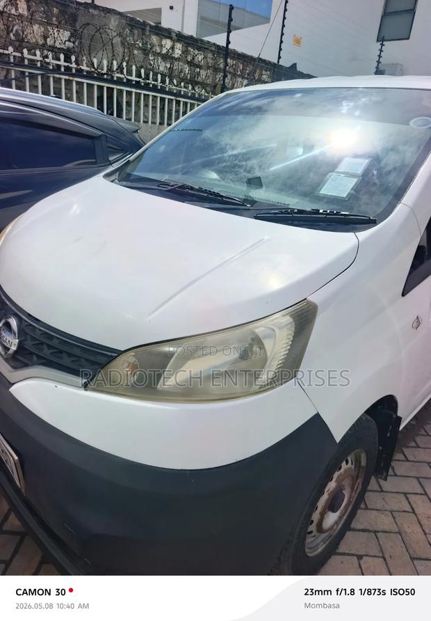 Nissan NV200 2010 White