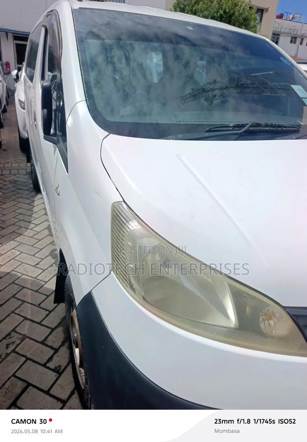 Nissan NV200 2010 White