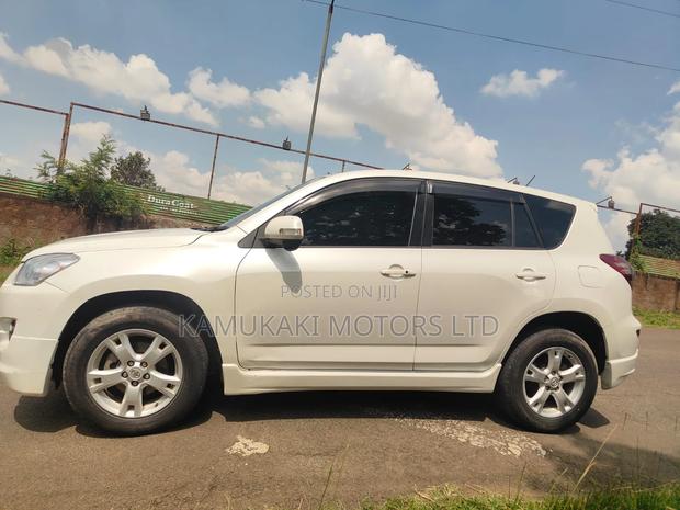 Toyota RAV4 2.4 2008 Pearl