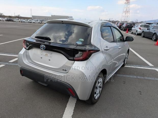 Toyota Yaris 2020 Silver