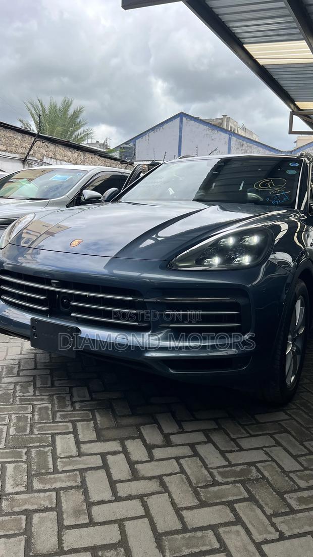 Porsche Cayenne 2019 Gray