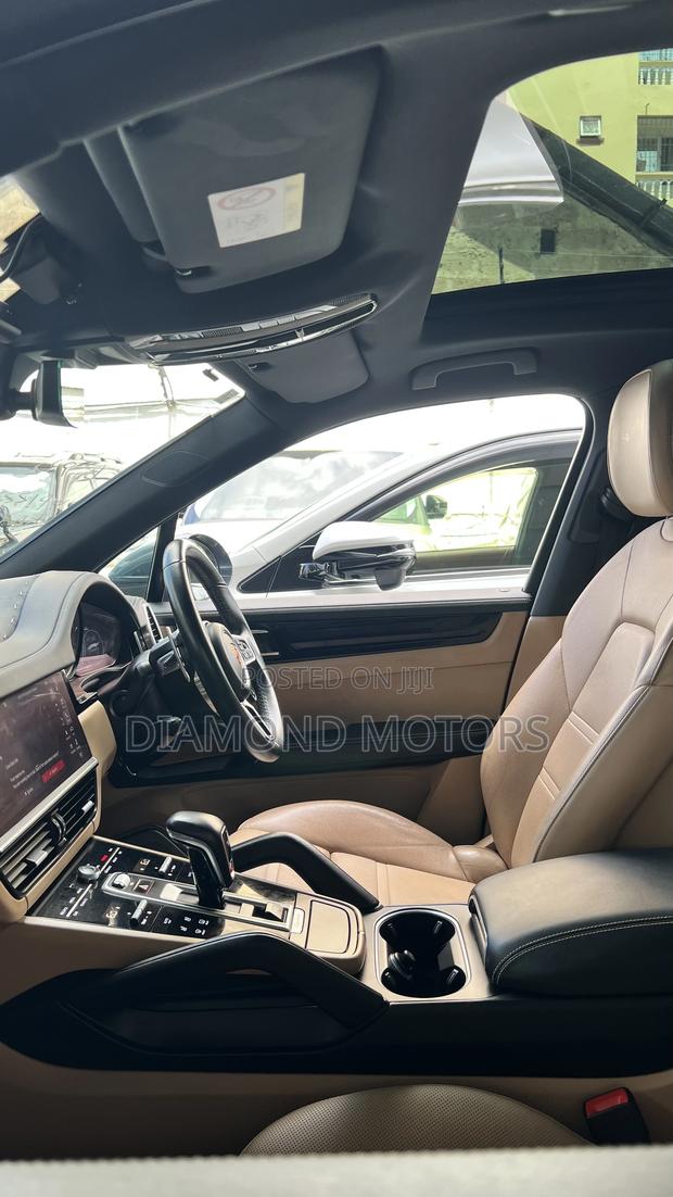 Porsche Cayenne 2019 Gray