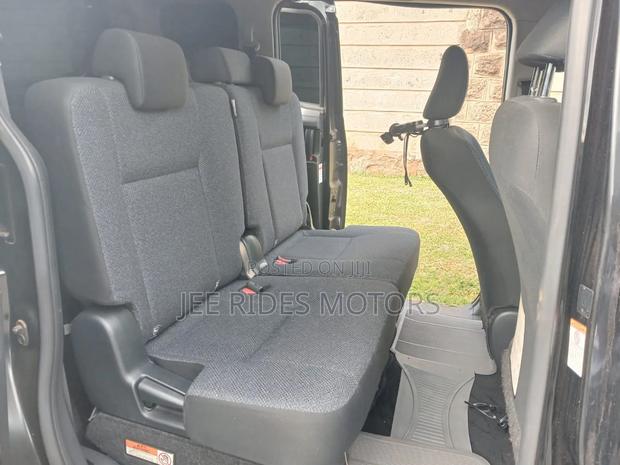 Toyota Sienta 1.5 FWD (6-seater) 2018 Black