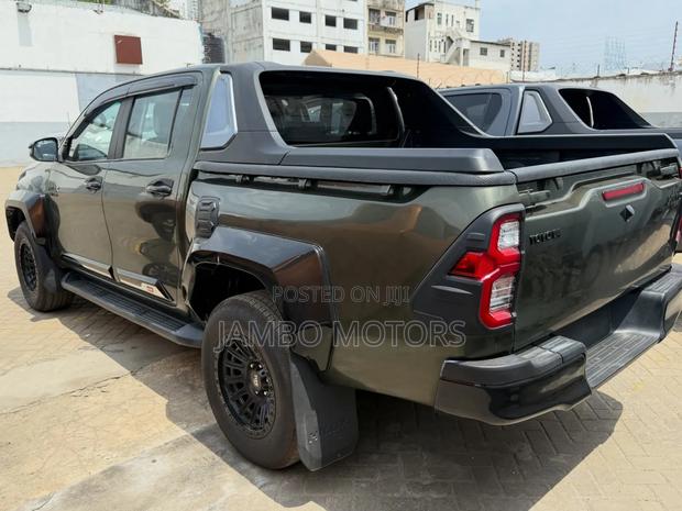 Toyota Hilux Revo Double Cab Deisel 2.4 AWD 2022 Green