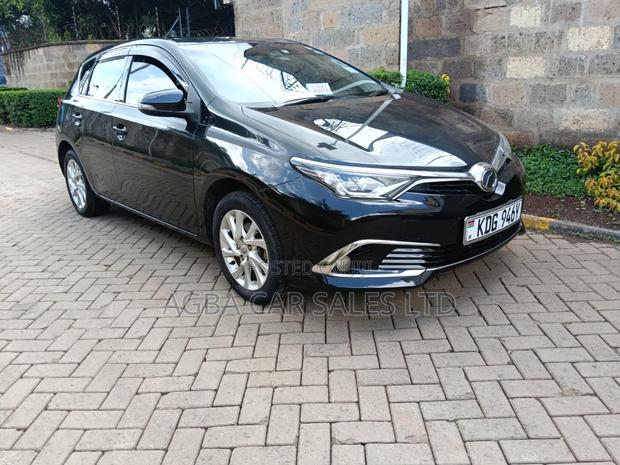 Toyota Auris 2015 Black
