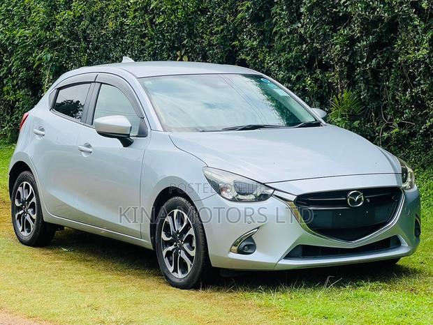 Mazda Demio 2019 Silver