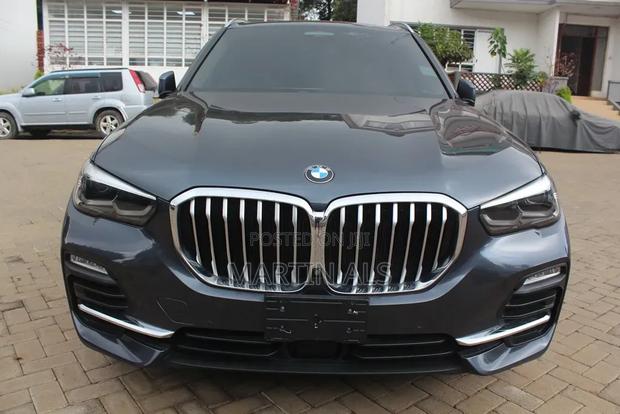BMW X5 M50d 2020 Gray