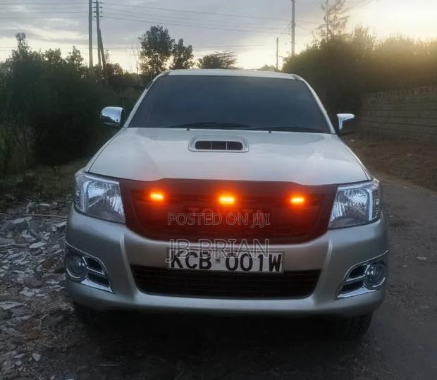 Toyota Hilux 2007 Silver
