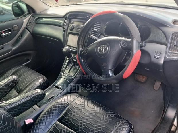 Toyota Kluger 2004 Silver