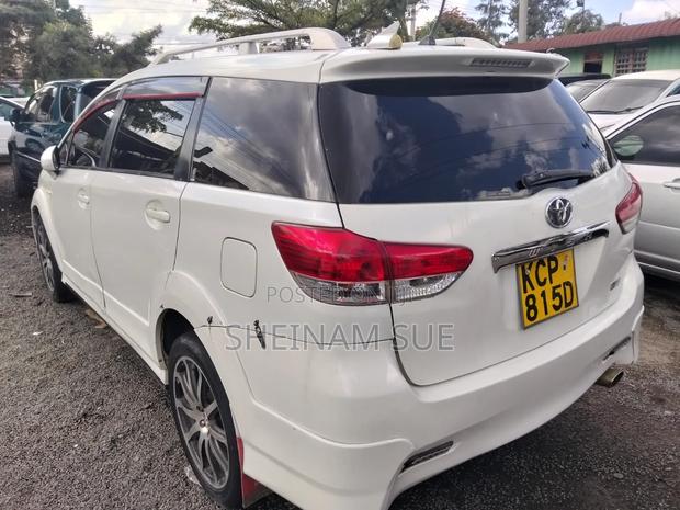 Toyota Wish 2011 White