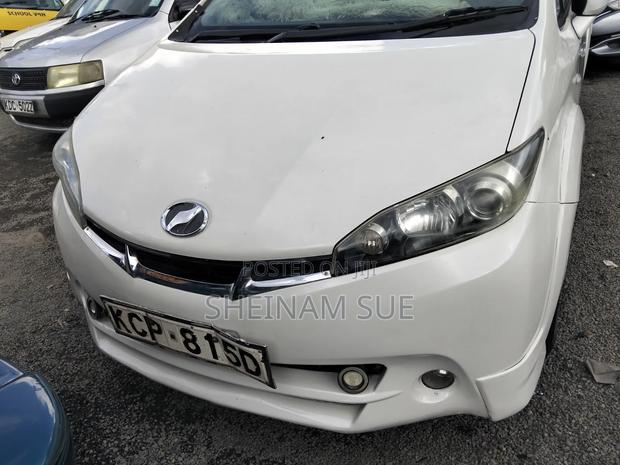 Toyota Wish 2011 White