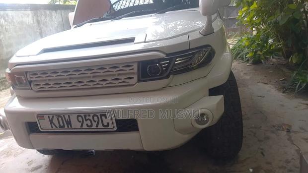 Toyota FJ Cruiser 2016 White