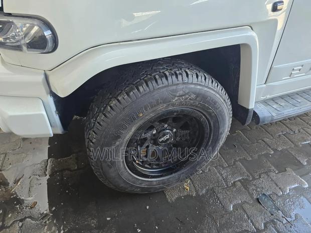Toyota FJ Cruiser 2016 White