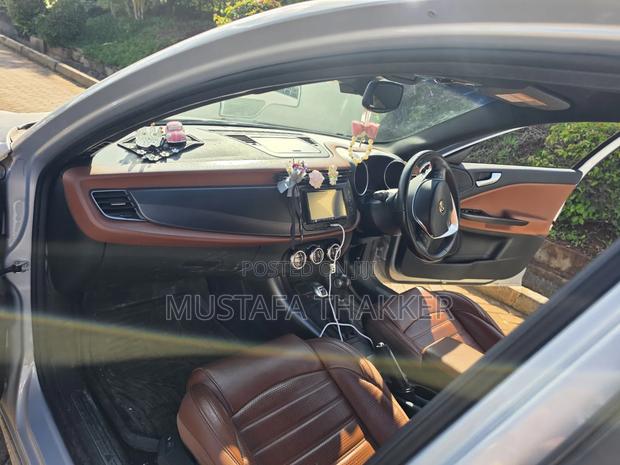 Alfa Romeo Giulietta 2012 Silver