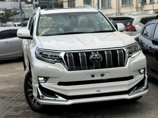 Toyota Land Cruiser Prado 2.7 2022 White