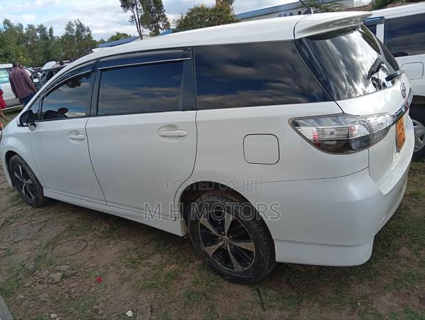 Toyota Wish 2015 White