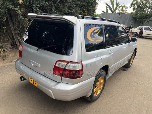 Subaru Forester 2004 Silver