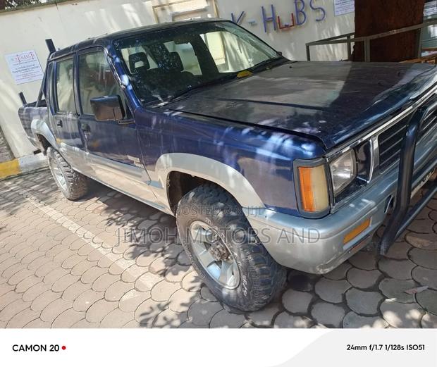 Mitsubishi L200 2001 Blue