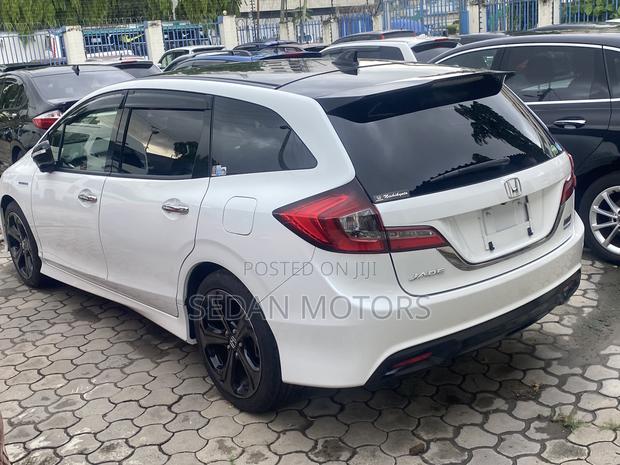 Honda Jade 2019 Pearl