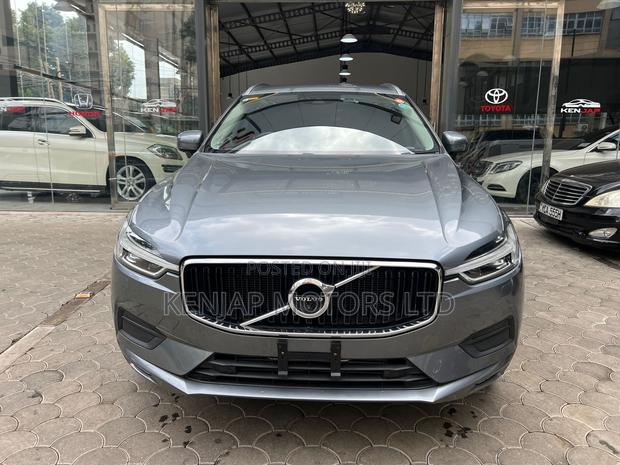 Volvo XC60 2019 Gray