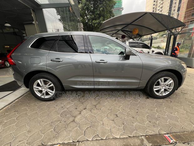 Volvo XC60 2019 Gray