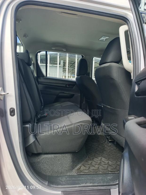 Toyota Hilux 2019 Gray