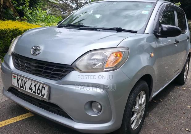 Toyota Passo 2017 Silver