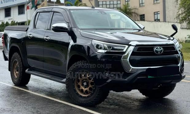 Toyota Hilux 2019 Black