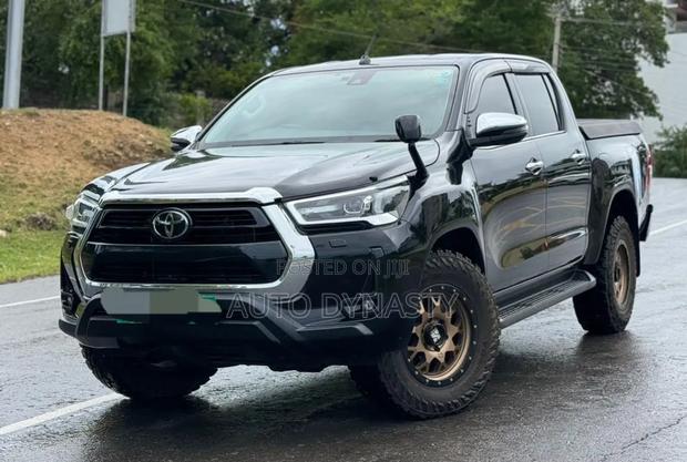 Toyota Hilux 2019 Black