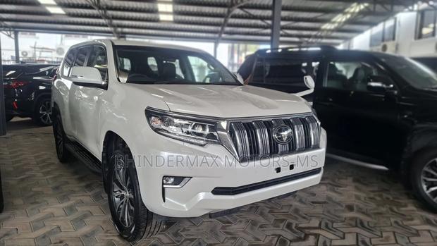 Toyota Land Cruiser Prado 2.7 2019 White