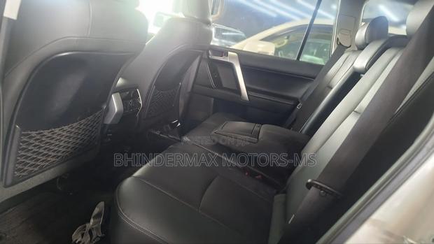 Toyota Land Cruiser Prado 2.7 2019 White