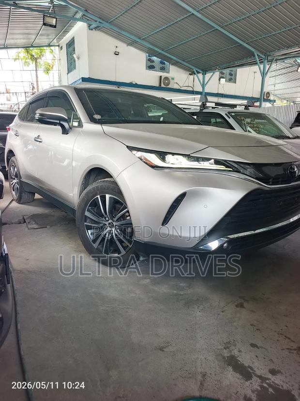 Toyota Harrier 2020 Gold